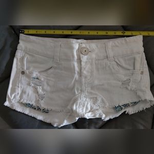 Almost famous white cut-off shorts